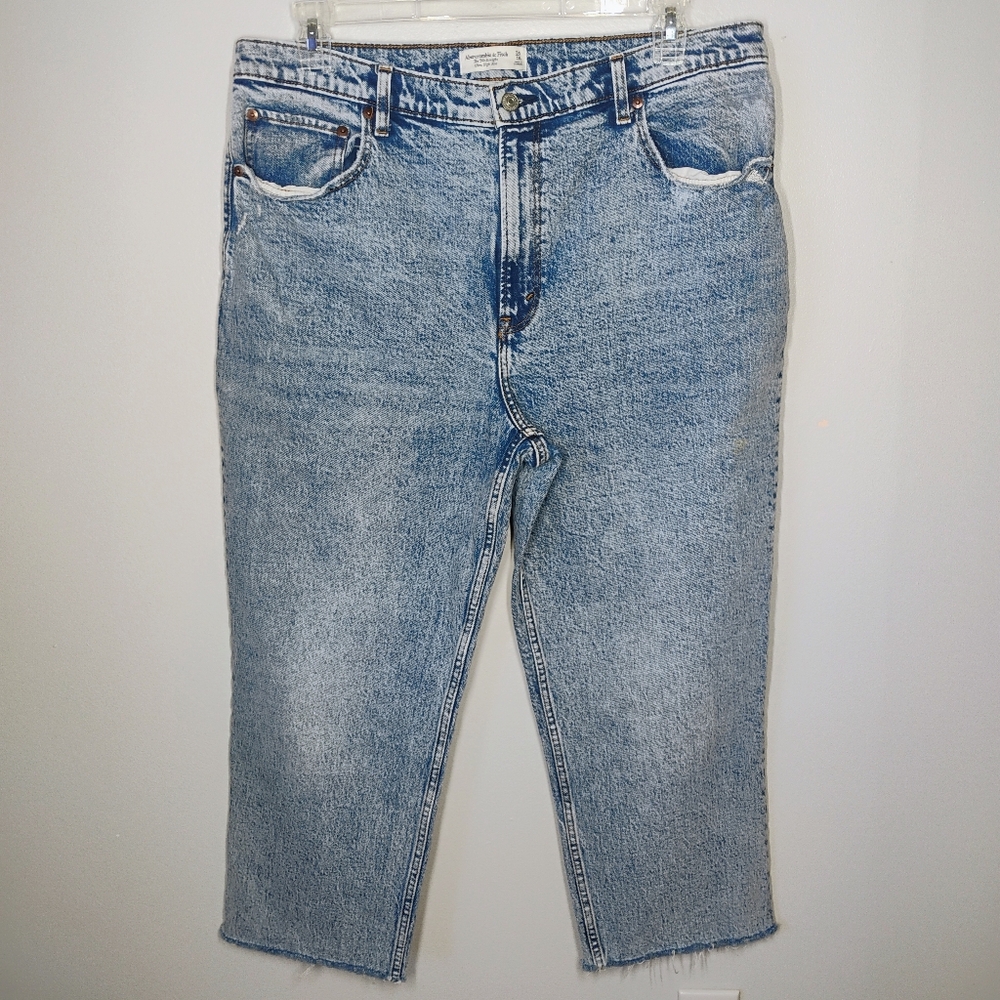 Abercrombie & Fitch The 90s Straight Ultra High Rise Jeans Cropped Blue Size 34